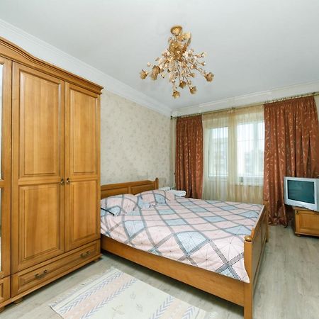 Уютная Квартира На Лукьяновке Kiev Buitenkant foto